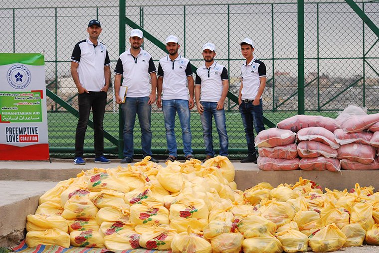 The team at Iraq Health Aid Organization worked tirelessly to deliver food baskets for displaced Iraqi families on behalf of Preemptive Love Coalition.